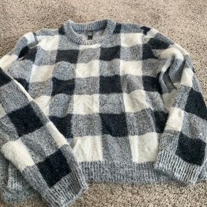 Black white and grey size large women’s sweater. Alta brand.  Super soft sweater